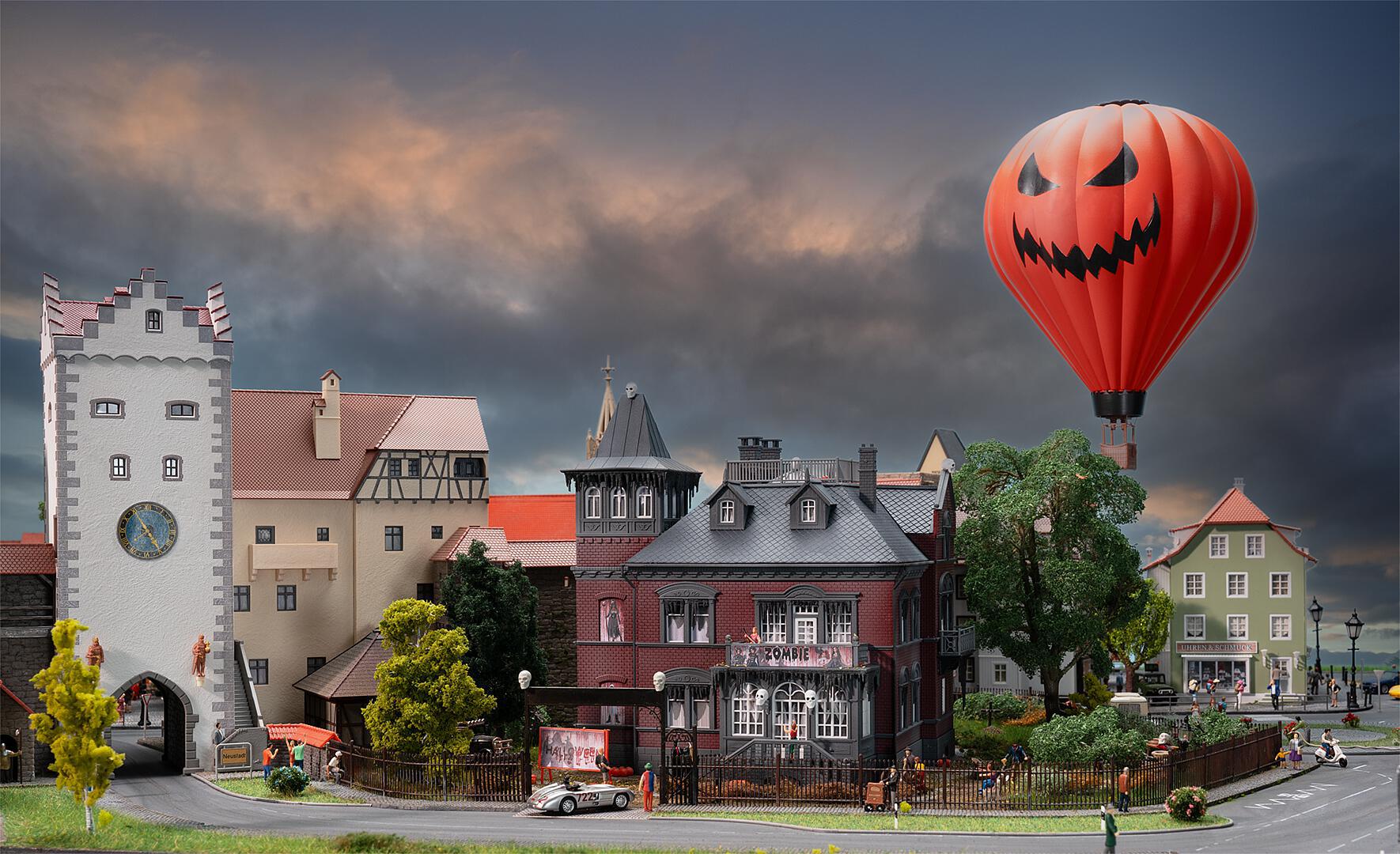 Faller 190034 HO Halloween Promotional Building Kit