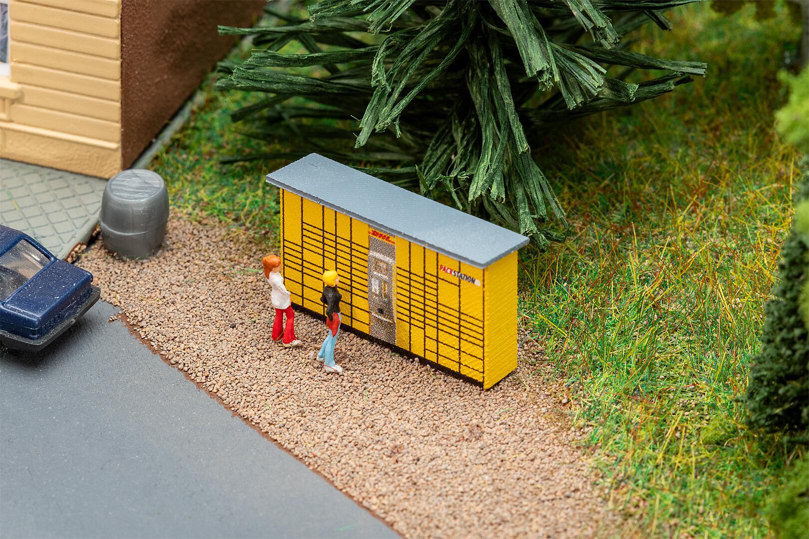 Faller 272921 N DHL Packing Stations Kit (Pack of 2)