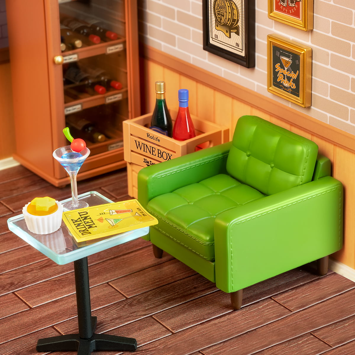 Robotime DW012 Rolife Leisurely Cheers Bar DIY Plastic Miniature House