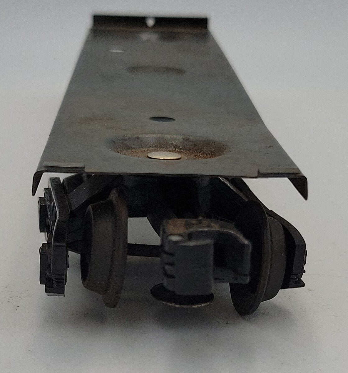 Lionel 6464-9 O Gauge Boxcar Frame with 9150 Operating Coupler Trucks