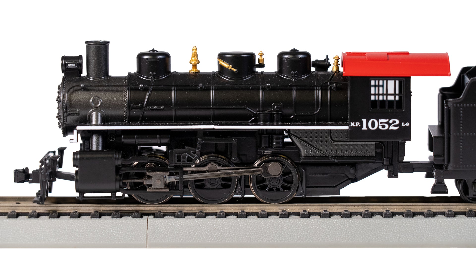 Bachmann 50411 HO NP USRA 0-6-0 Steam Locomotive with Smoke & Tender #1052