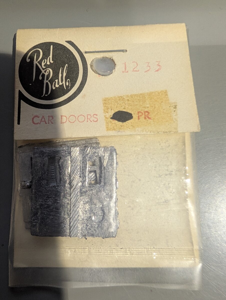 Red Ball 1233 HO Cast Metal Car Doors (Pair)