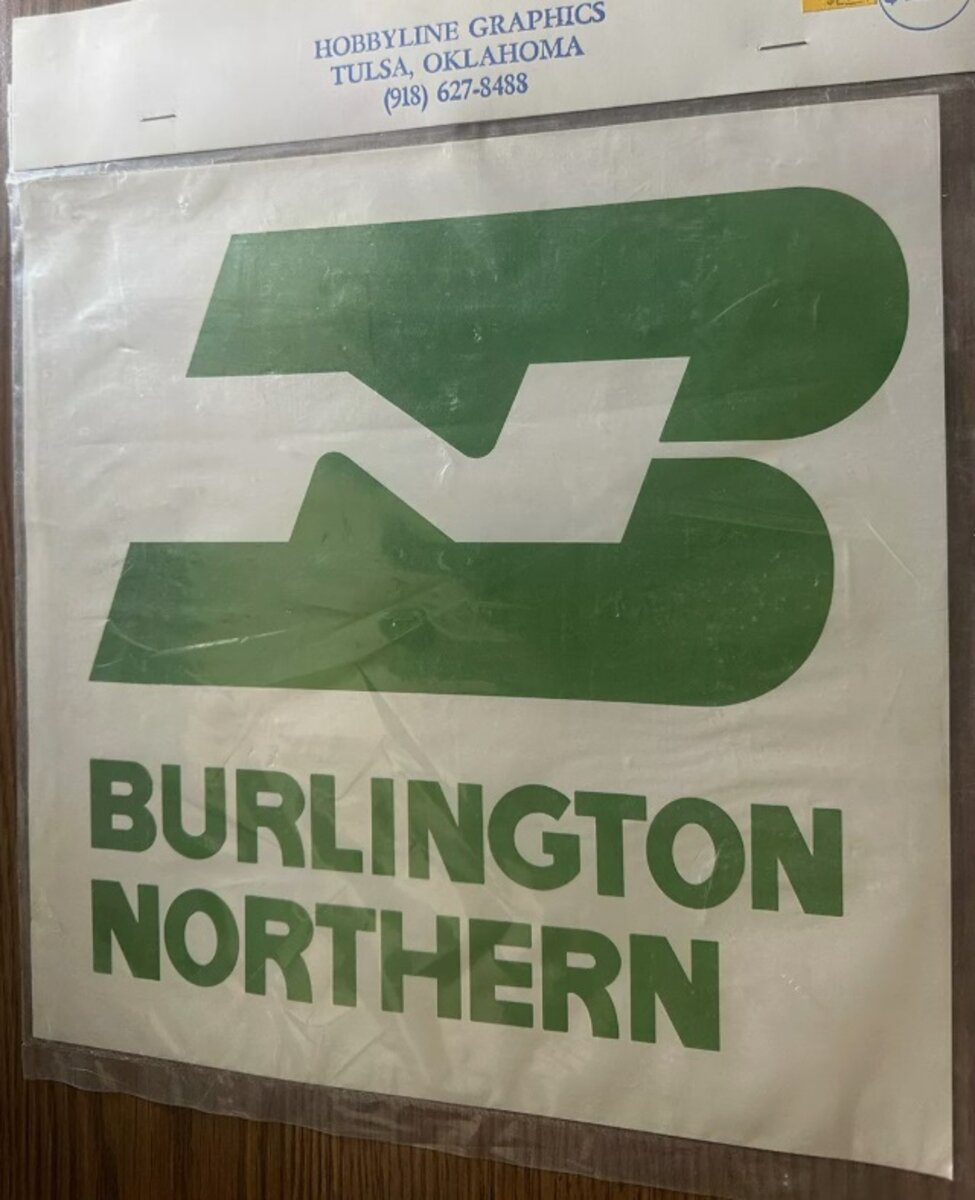 Hobbyline 627 Graphics White & Green Image Poster Burlington Northern 11" x 11"