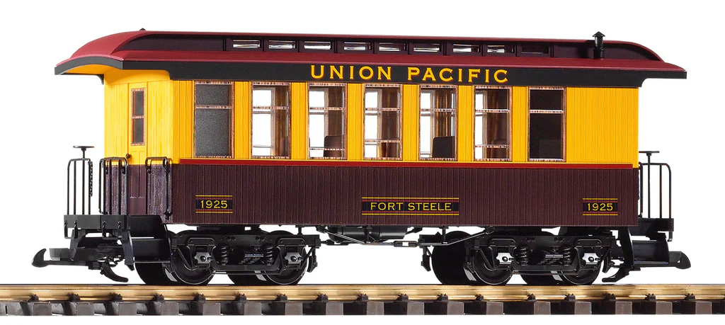 Piko 38672 G Union Pacific Wood Coach #1925