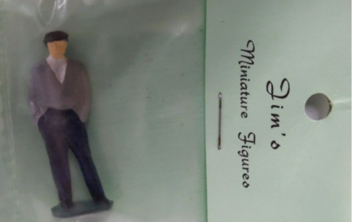 Jim's 0107 O Standing Man W/Beret Pewter Hand Painted Figure Colors May Vary