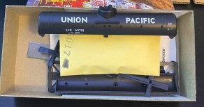 Athearn 1584 HO Scale Union Pacific SD Tank Car Road # 69701 Kit
