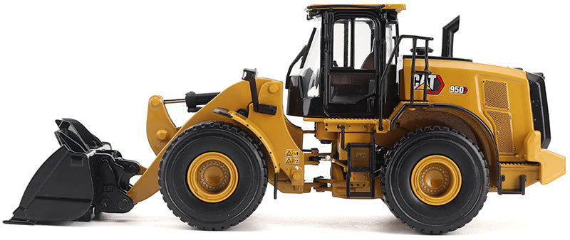 DieCast Masters 85770 1:50 Caterpillar 950 Wheel Loader Diecast Model