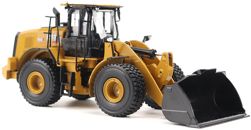 DieCast Masters 85770 1:50 Caterpillar 950 Wheel Loader Diecast Model