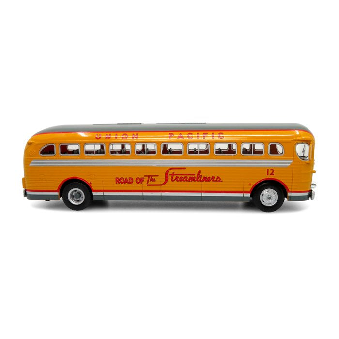 Iconic Replicas 43-0353 1:43 UP GM PD4151 Silversides Coach Diecast Model