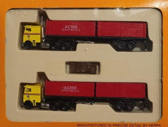 Con-Cor 0004-003030 N Scale Ryder Tractor & Flatbed w/Crates (Set of 2)