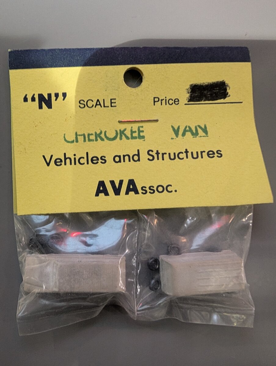 AVAssoc. N Scale Cherokee Van Resin Vehicles (Set of 2)