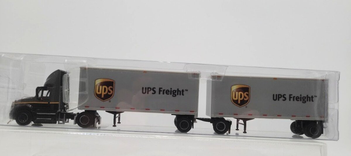 Trucks N' Stuff SP164 HO Scale UPS Freight International Daycab Semi Truck