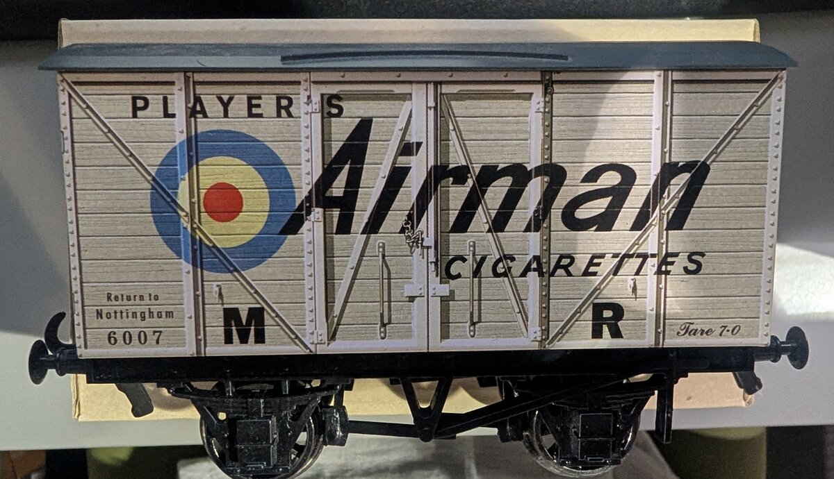 Darstaed O Gauge Player's Airman Cigarettes Pre-Grouping Advertising Van
