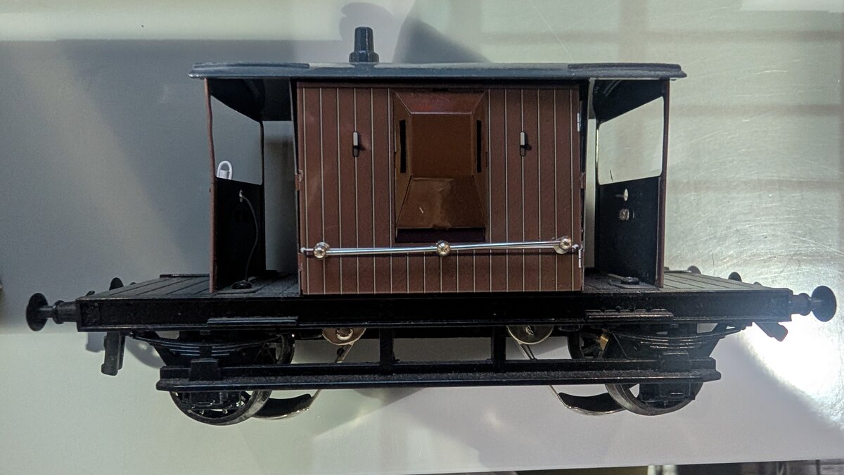 ACE Trains O Gauge Vintage Style 3-Rail British Railways Brake Van