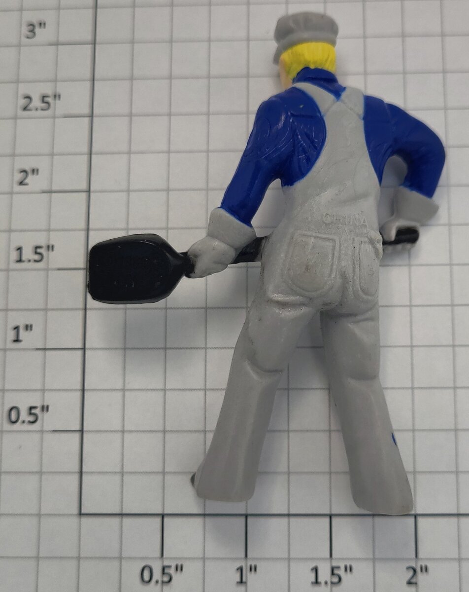 Lionel 85104-12 G Scale Fireman with Navy Blue Shirt Figure