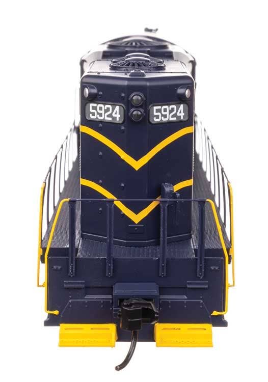 Walthers 910-10493 HO C&O EMD GP9 Diesel Locomotive Ph. II with High Hood #5924