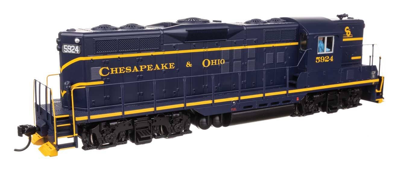 Walthers 910-10493 HO C&O EMD GP9 Diesel Locomotive Ph. II with High Hood #5924