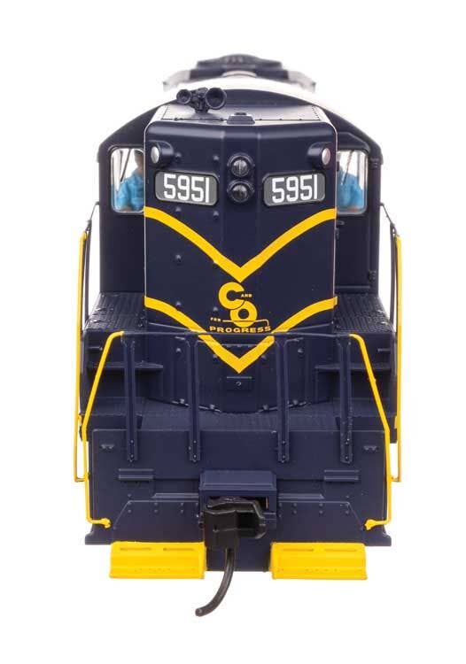Walthers 910-10494 HO C&O EMD GP9 Diesel Locomotive Ph. II with High Hood #5951