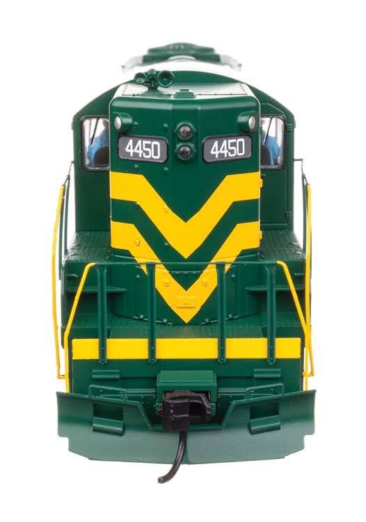 Walthers 910-20492 HO CV EMD GP9 Diesel Locomotive Ph. II w/ Sound & DCC #4450