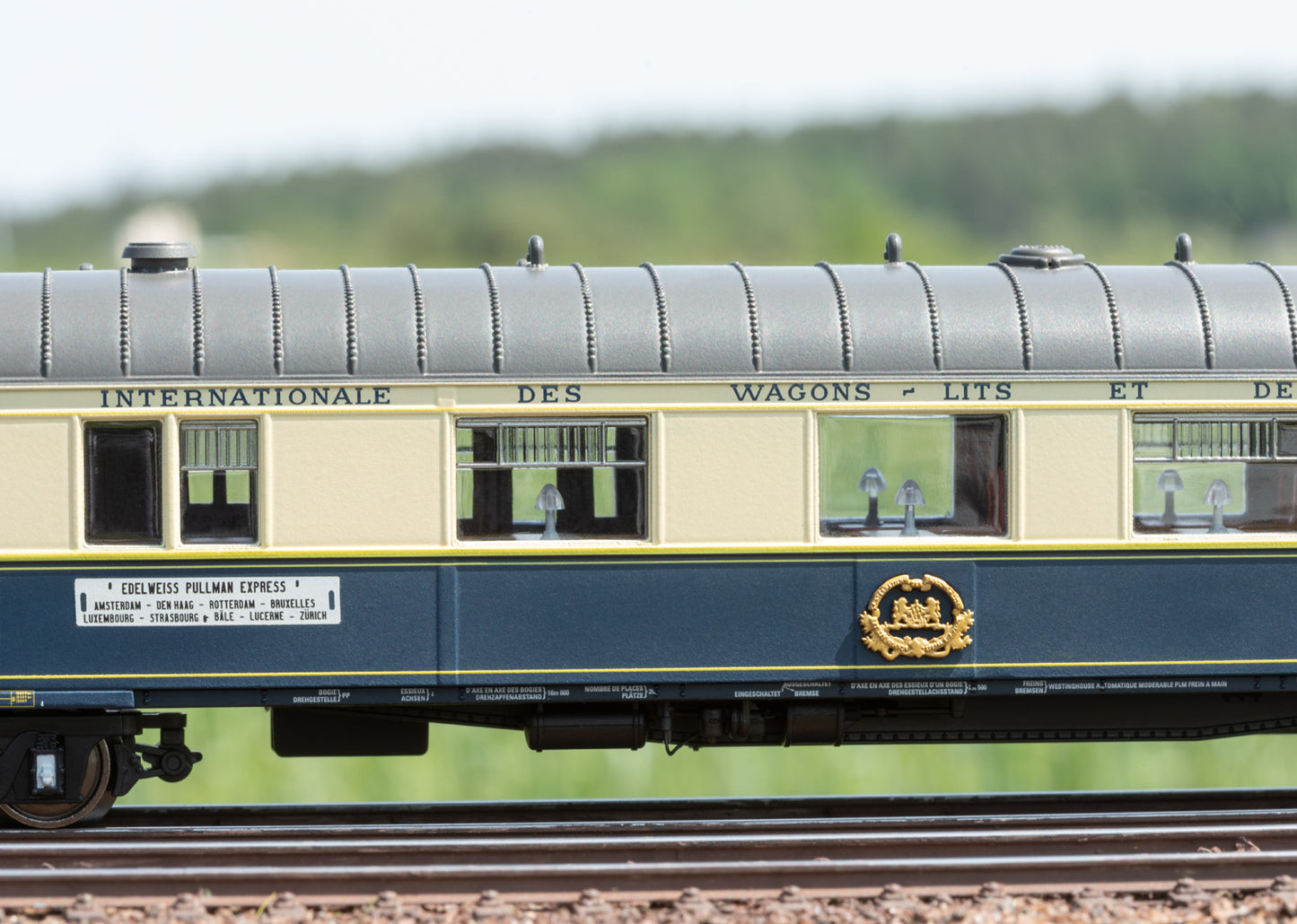 Marklin 42470 HO EDELWEISS Parlor Car Set