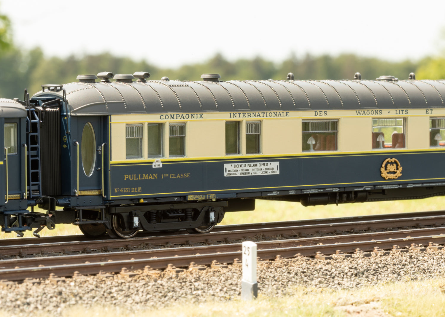 Marklin 42470 HO EDELWEISS Parlor Car Set