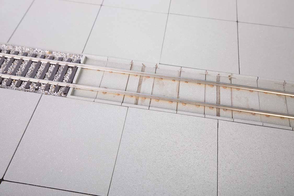 Walthers 933-4186 HO Transload Pavement Transload Facility Kit