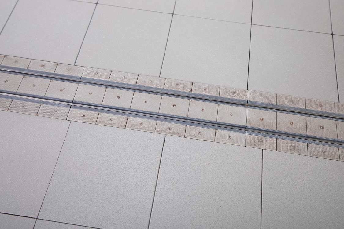 Walthers 933-4186 HO Transload Pavement Transload Facility Kit