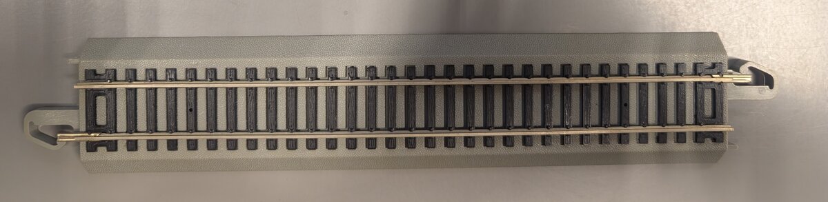 Bachmann 92123A2 HO Nickel Silver Straight E-Z Track (Single Piece)
