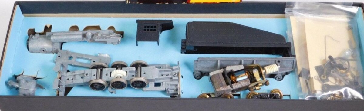 Tyco 218 HO Scale Reading Big Six # 99 Steam Locomotive & Tender Kit