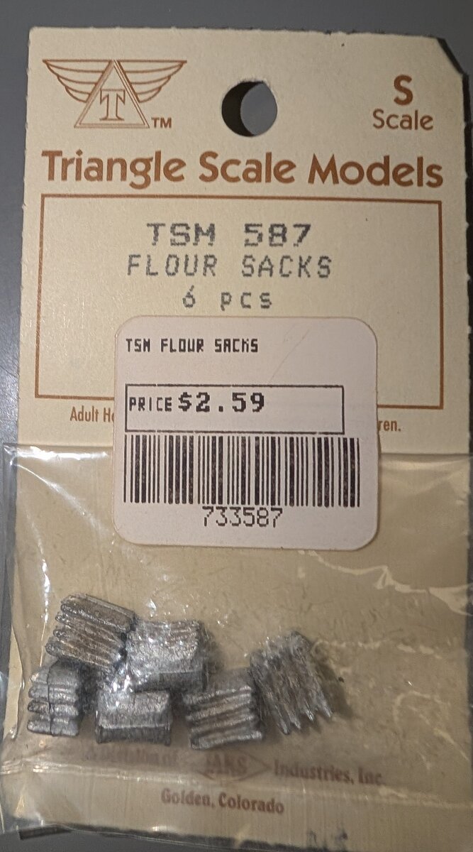 Triangle Scale Models 587 S Scale Flour Sacks (6 Pieces)