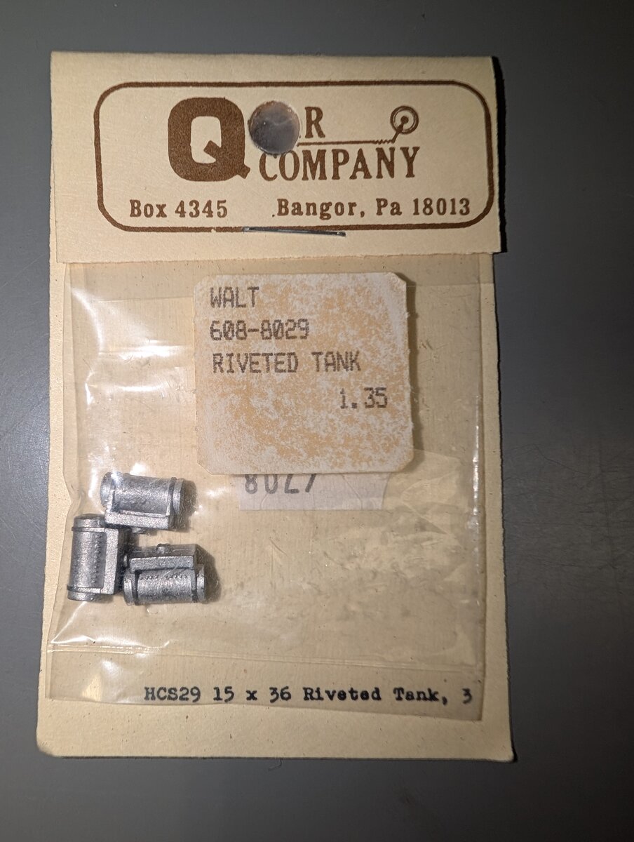 Q-Car Company 608-8029 HO Riveted Tank (Set of 3)