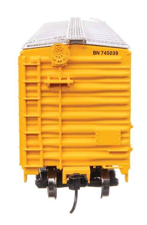 Walthers 910-2849 HO Burlington Northern 50' PC&F Insulated Boxcar RTR #745039