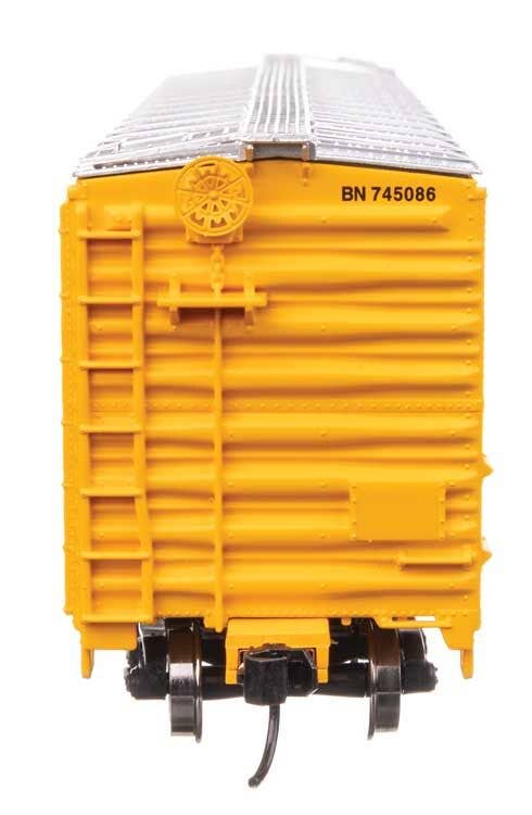 Walthers 910-2852 HO Burlington Northern 50' PC&F Insulated Boxcar RTR #745086