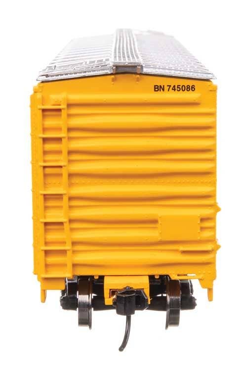 Walthers 910-2852 HO Burlington Northern 50' PC&F Insulated Boxcar RTR #745086