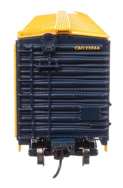 Walthers 910-2856 HO Chesapeake & Ohio 50' PC&F Insulated Boxcar RTR #23066