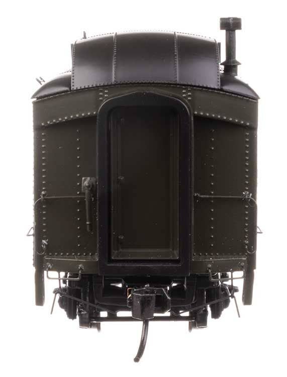 Walthers 920-17413 HO C&O 70' Heavyweight RPO-Baggage Car w/ Clerestory Roof #84