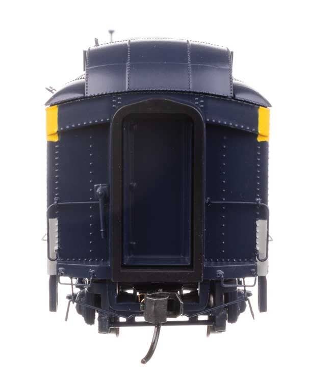 Walthers 920-17414 HO C&O 70' Heavyweight RPO-Baggage Car w/ Clerestory Roof #83