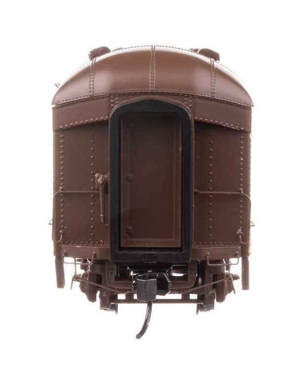 Walthers 920-17418 HO IC 70' Heavyweight RPO-Baggage Car w/ Arched Roof #361