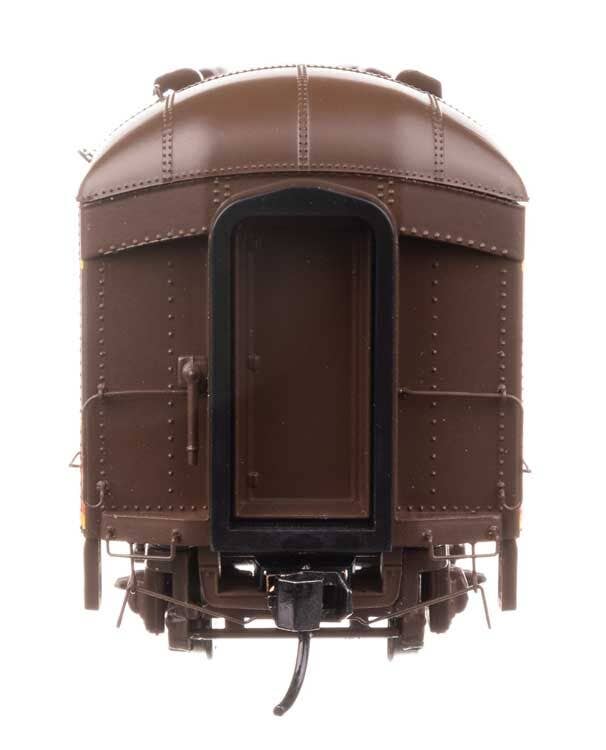Walthers 920-17419 HO IC 70' Heavyweight RPO-Baggage Car w/ Arched Roof #372