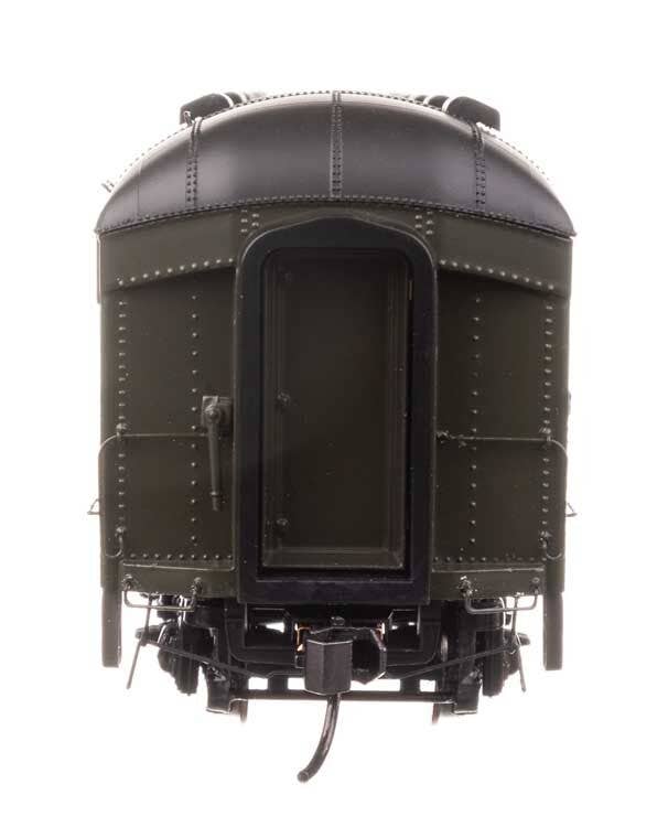 Walthers 920-17503 HO C&O 70' Heavyweight Baggage Car with Arched Roof RTR #317