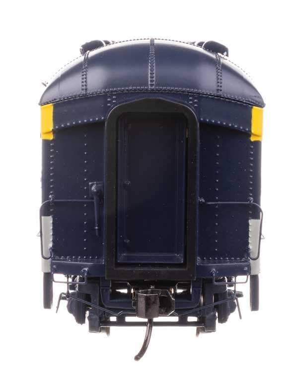 Walthers 920-17504 HO C&O 70' Heavyweight Baggage Car with Arched Roof RTR #307