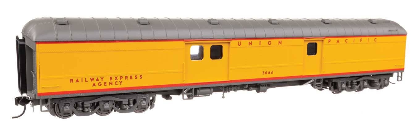 Walthers 920-17510 HO UP 70' Heavyweight Baggage Car with Arched Roof RTR #3064