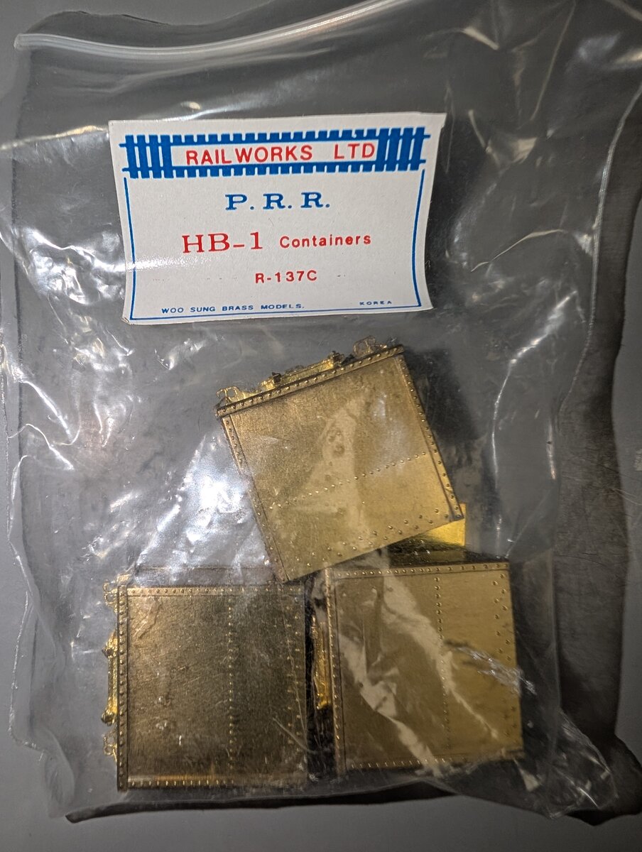Railworks R-137C P.R.R. Brass HB-1 Containers (Set of 3)