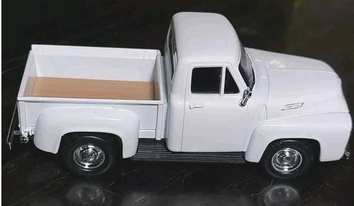 K-Line K-94204 1:43 Kruisers Soft White 1953 Ford F-100 Pickup