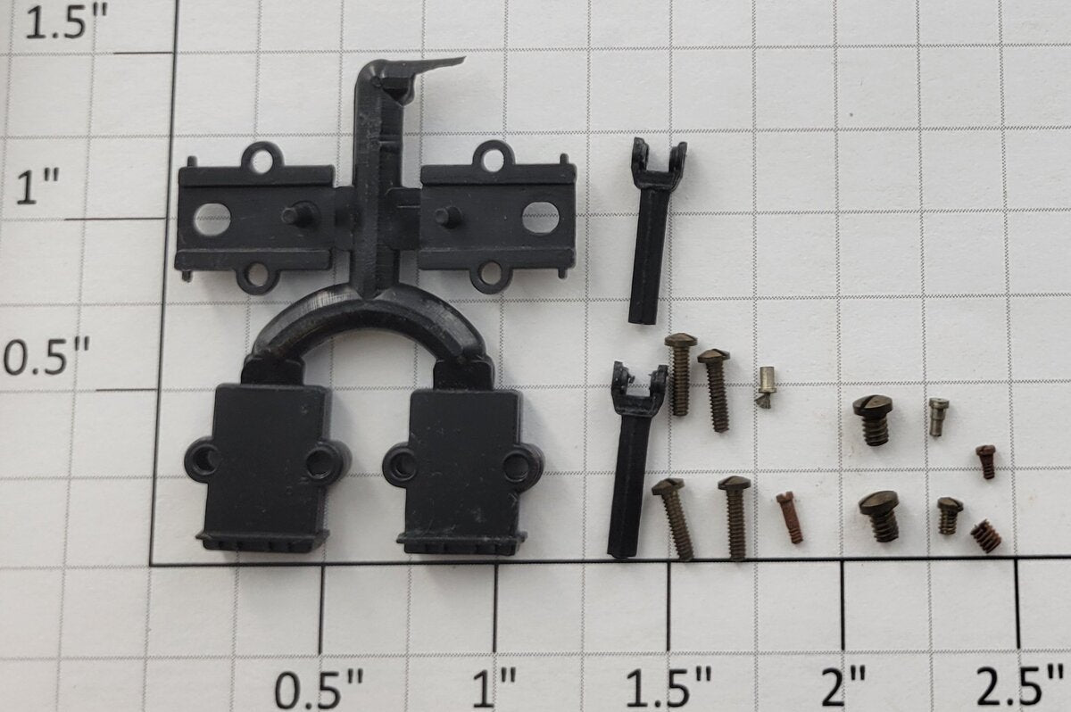 Pacific Fast Mail 6-Way Coupler Pocket
