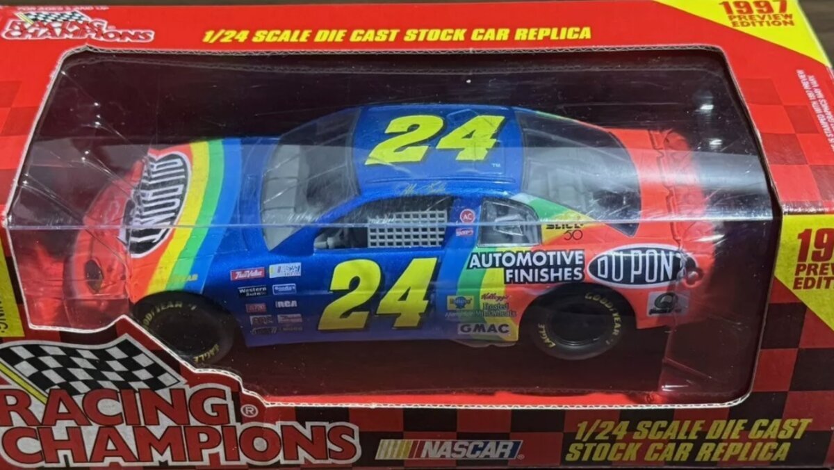 Racing Champions 09050 1:24 Du Pont Nascar JEFF GORDON Die Cast Car # 24