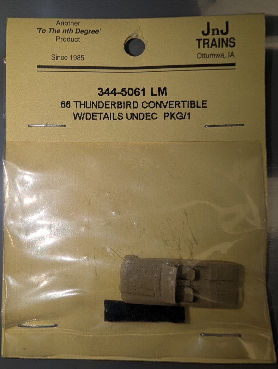 JnJ Trains 344-5061LM 1:87 Undecorated 1966 Thunderbird Convertible