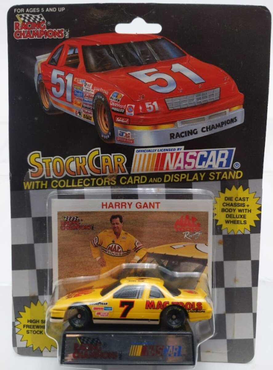 Racing Champions 01151 1:64Harry Gant#7 Mac Tools W/Collector Card&Display Stand