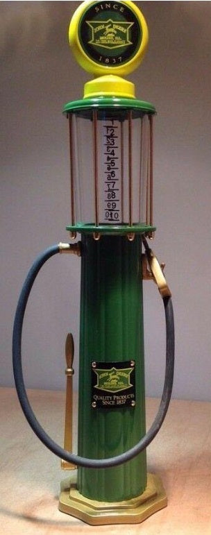 Gearbox 11021 1920 John Deere Mechanical Coin Bank Gas Pump