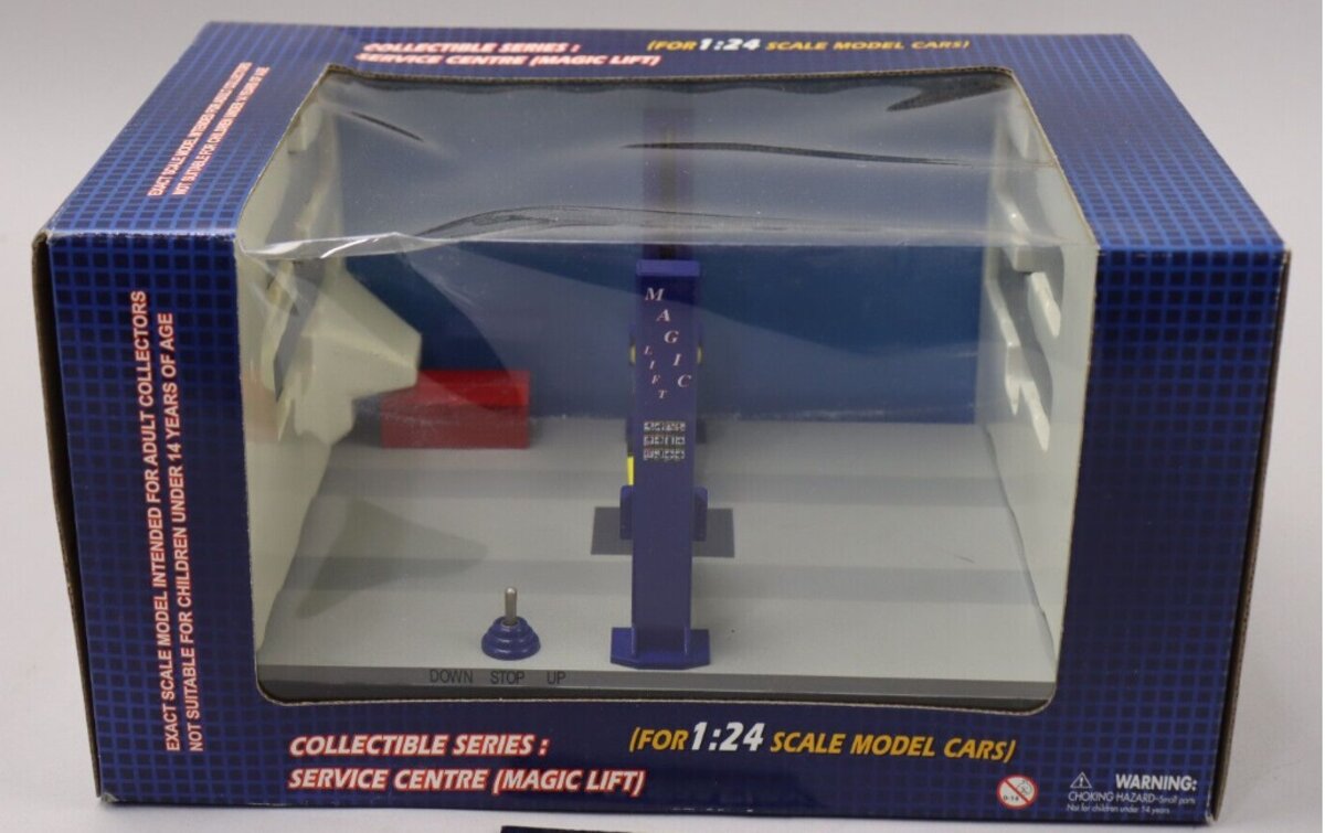 Acme 1003 1:24 Service Center Magic Lift Car Garage Heavy Duty Battery Operated